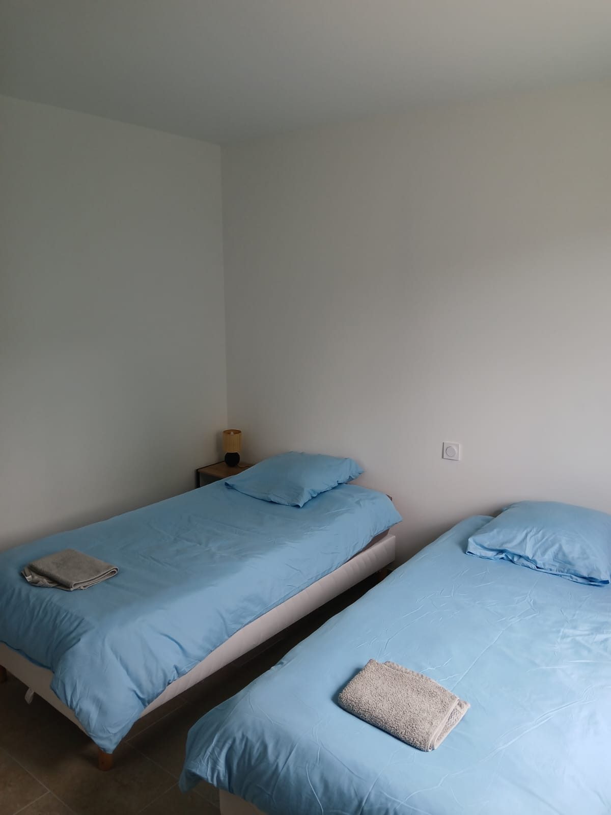 Chambre à deux lits jumeaux, La Maison Calme, La Bastide-Puylaurent (Lozère)