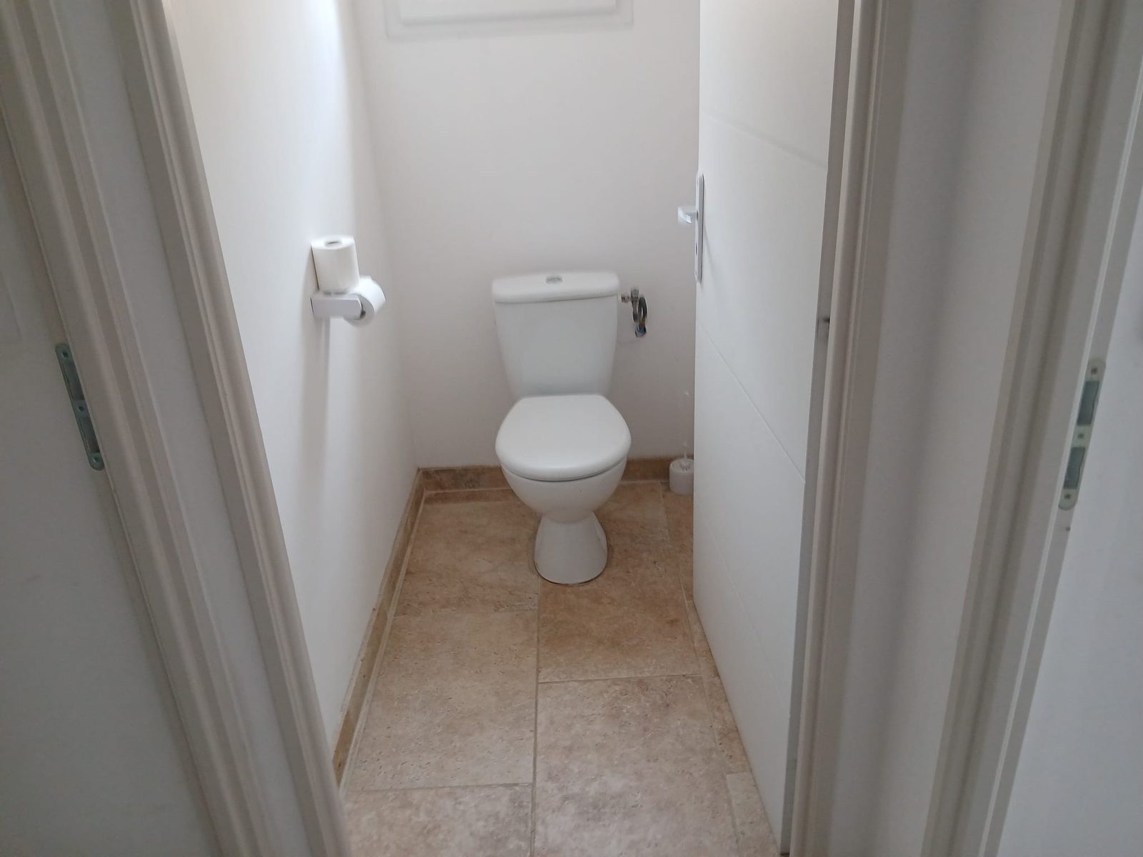 WC séparé, La Maison Calme